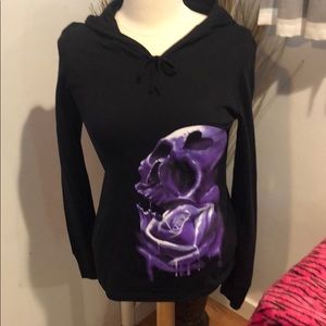 🚫🚫SOLD🚫🚫 Beautiful NWOT blk w/purple skull/rose hoodie